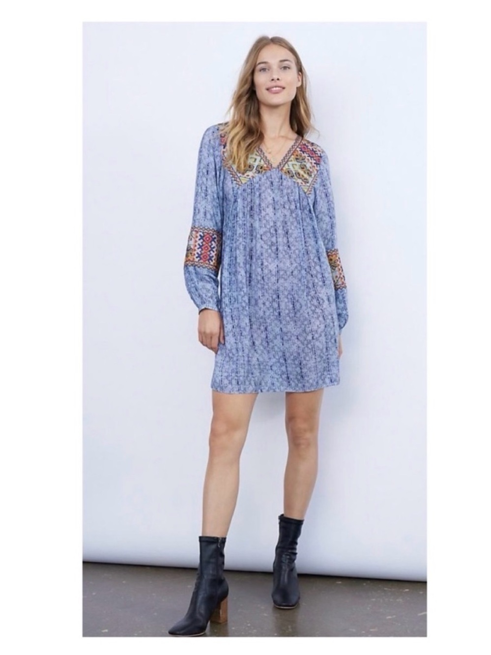 Bhanuni by Jyoti Blue Beaded Long Sleeve Dress - M